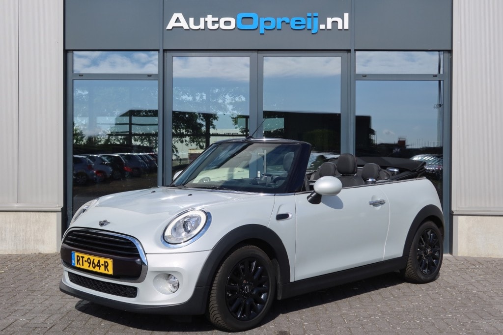 MINI Cooper 1.5 Cooper Cabrio Serious Business Airco, NAVI, Cruise, Stoelverwarming, Dealer onderhouden