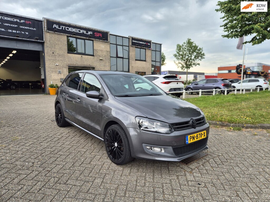Volkswagen Polo 1.2 TSI Highline Stoelverwarming! Stuurbekrachtiging! 5 Deurs! Cruise!