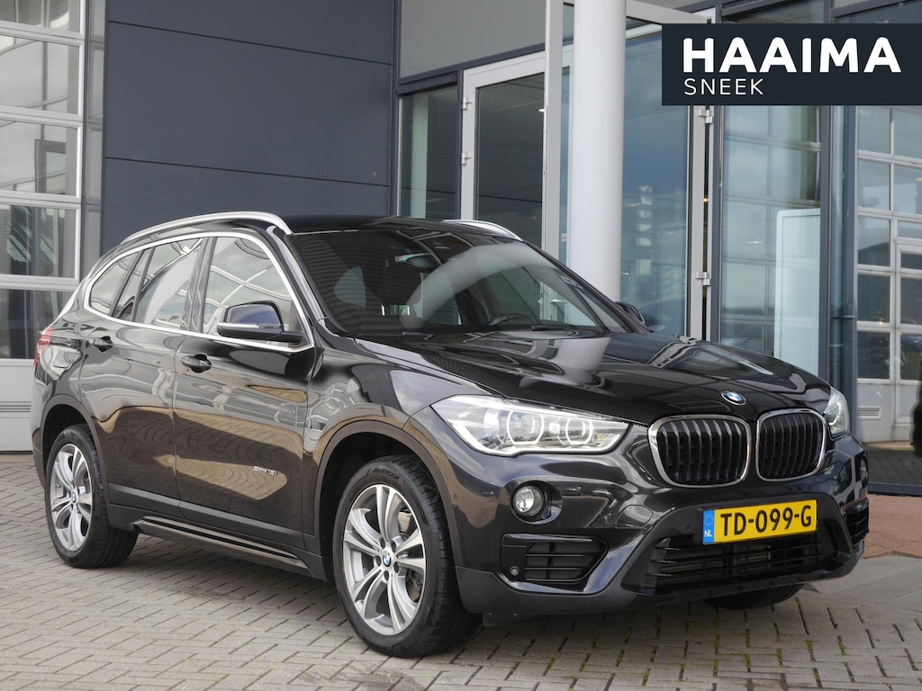 BMW X1 sDrive18i Executive | Automaat | Trekhaak | Camera | Lederen bekleding | Parkeersensoren | Navigatie