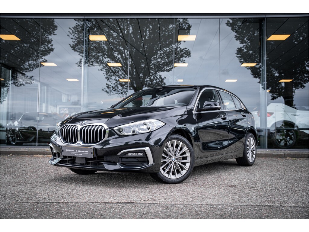 BMW 1-Serie 118i Business Edition Plus ** Automaat ** Leder ** Carplay ** Stoelverwarming Alarm klasse 3 ** NL auto ** NAP!!