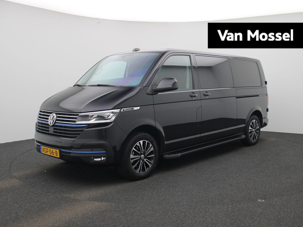 Volkswagen Transporter 2.0 TDI L2H1 Bulli 150PK | Automaat | Dubbele Cabine | Trekhaak | Parkeersensoren Voor + Achter | Achteruitrijcamera | Adaptive Cruise Control | Multifunctioneel Stuurwiel | Voorruit Verwarming | Leer | Airco |