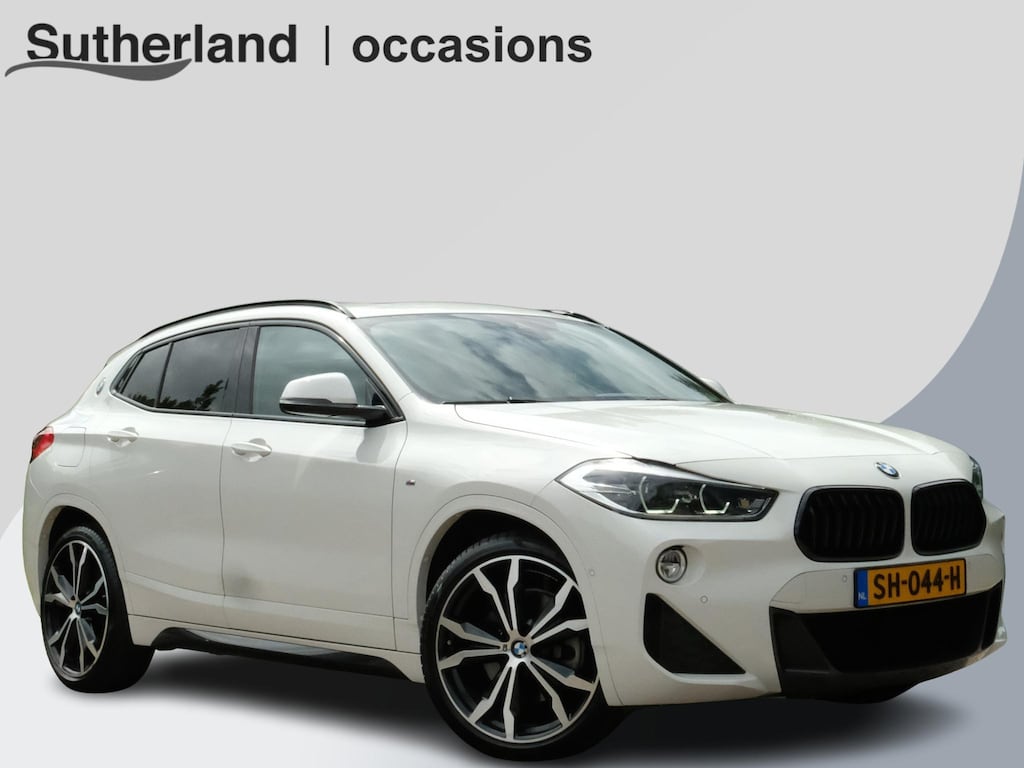 BMW X2 sDrive20i High Executive 190 PK | Panorama dak | Stoelverwarming | Vol lederen bekleding | CarPlay| Elektrische klep | LED verlichting | Lichtmetalen velgen | Achteruitrijcamera |