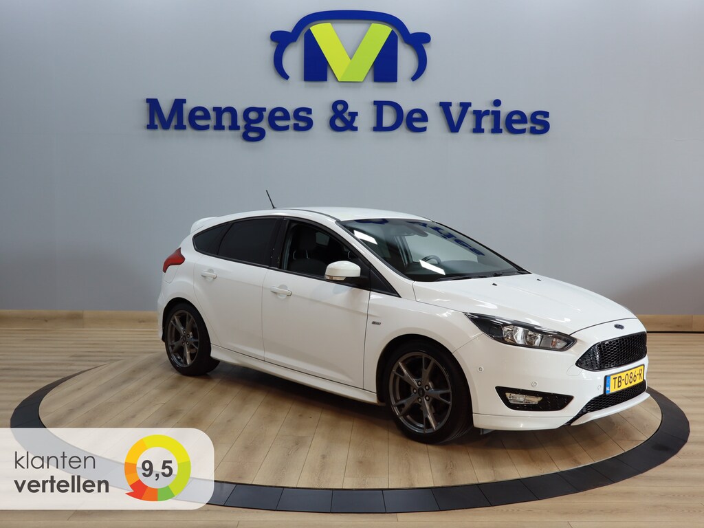 Ford Focus 1.0 First Edition ST Line | Airco ECC | Navigatie | Apple Carplay | Cruise Control | Parkeer Sensoren | Isofix | NAP