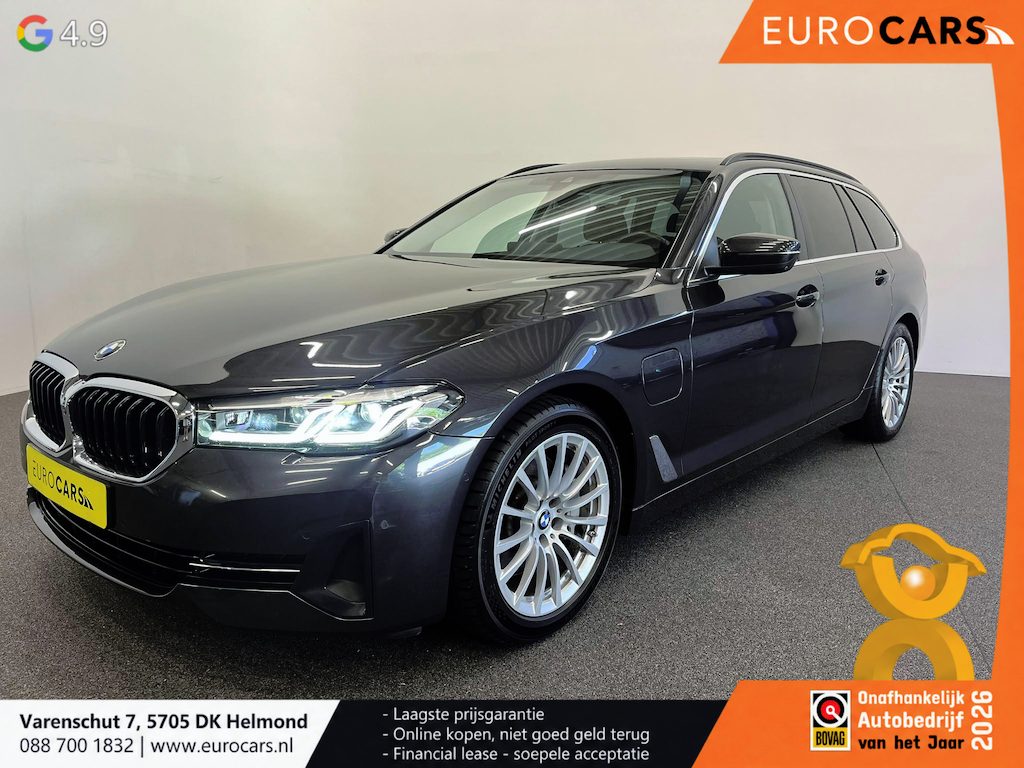 BMW 5-Serie Touring 530e High Executive Panoramadak Navigatie Apple Carplay Android Auto 360 camera Parkeerhulp Cruise Control Adaptieve LED-koplampen Stoelverwarming Leder Climate Control Lichtmetalen velgen Privacy Glass