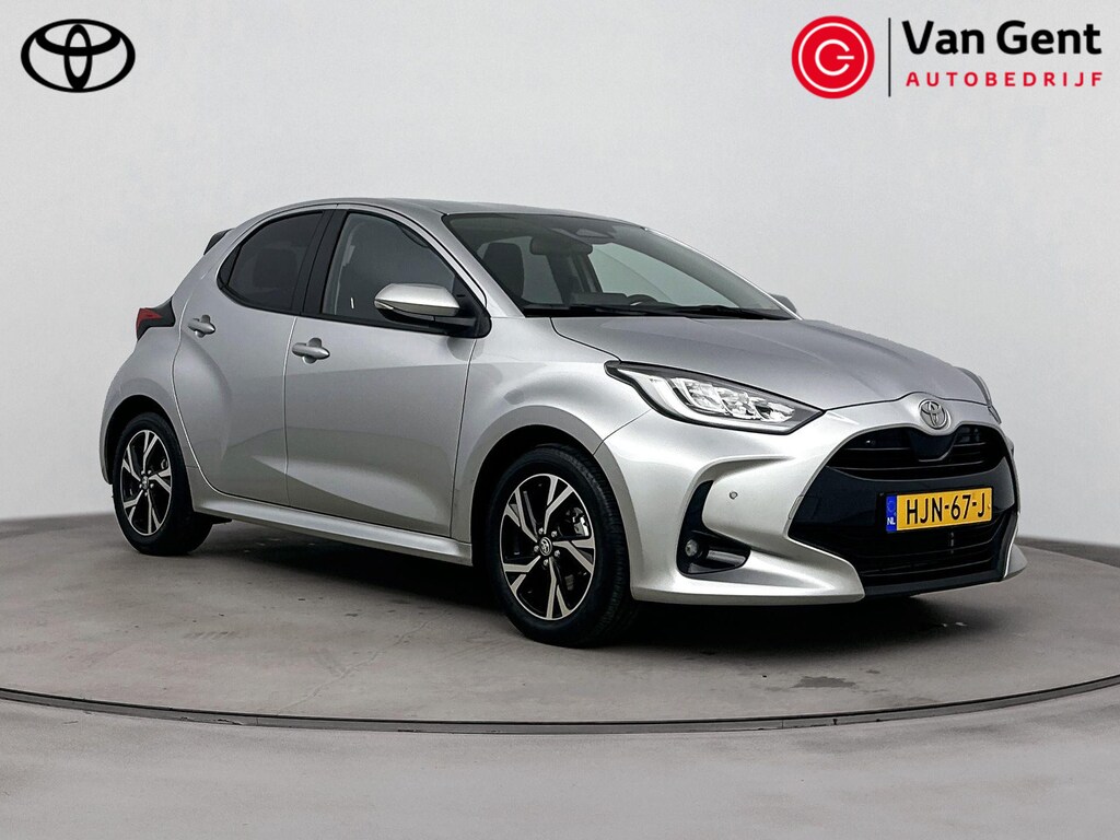 Toyota Yaris 1.5 Hybrid 115 Dynamic | Dodehoek detectie | Parkeersensoren voor/achter | Stoel-/stuurverwarming | Apple Carplay / Android Auto