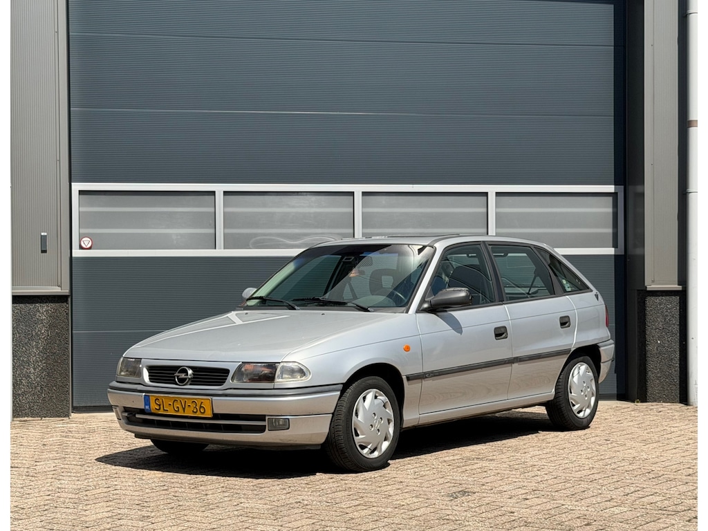 Opel Astra 1.6i Edition bj.1998 Autom|5 Drs|Nap.