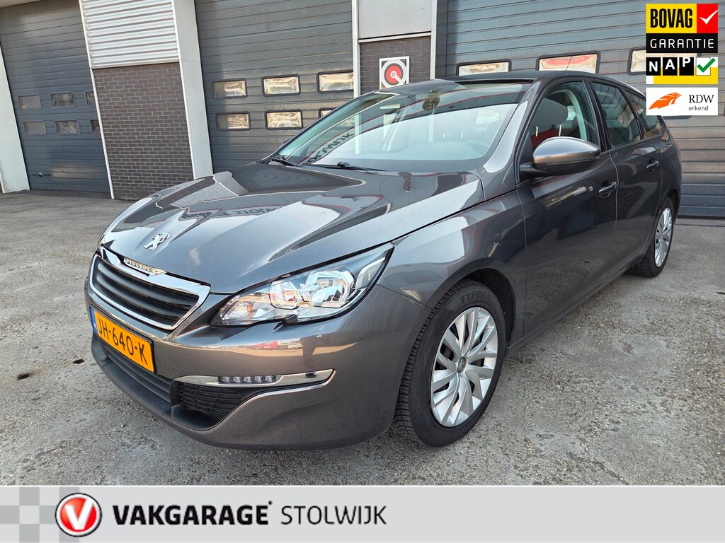 Peugeot 308 SW 1.2 PureTech Blue Lease, Trekhaak aanwezig, Ruime gezinsauto.