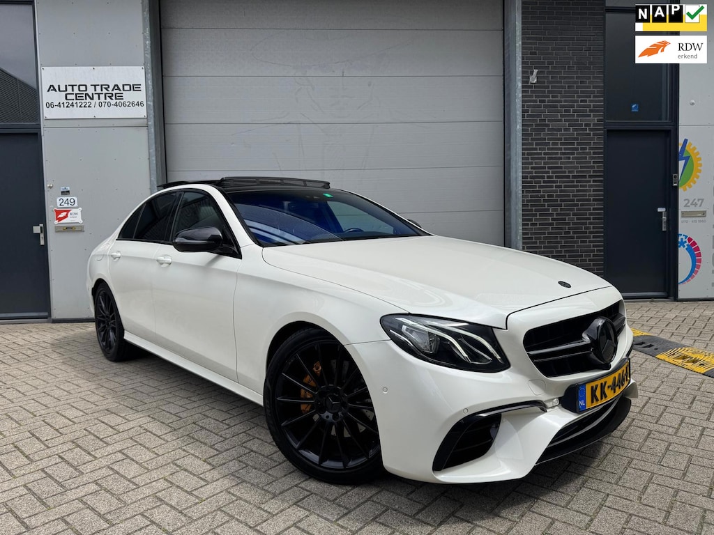 Mercedes-Benz E-klasse 200 AMG-style [ Sfeerverlichting | Pano | Burmester | StoelVW | Achteruitrijcamera]