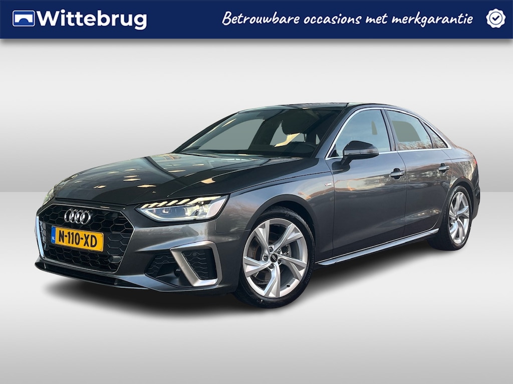 Audi A4 Limousine 35 TFSI 150pk S-Tronic S edition / S-Line Exterieur & Interieur / Navigatie / LED Koplampen / Parkeersensoren / 18" LMV
