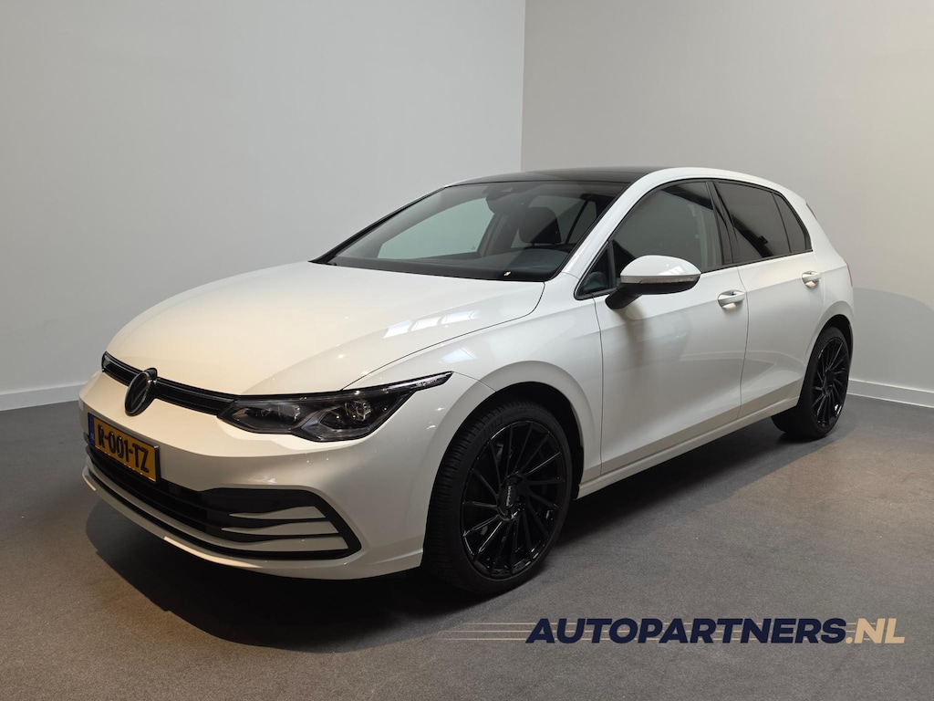 Volkswagen Golf eTSI Life Business *Full-option* Stoel & Stuurverwarming - Panorama schuifdak - Apple Carplay/Android Auto - Dodehoekdetectie - Adaptive Cruise