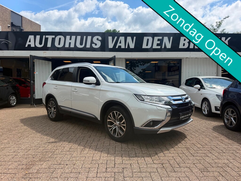 Mitsubishi Outlander 2.0 2WD Instyle|Navi|Cruise|Clima|Carplay|360 Camera|Trekh|Pdc|Lmv|Elek Pakket|Nw Apk