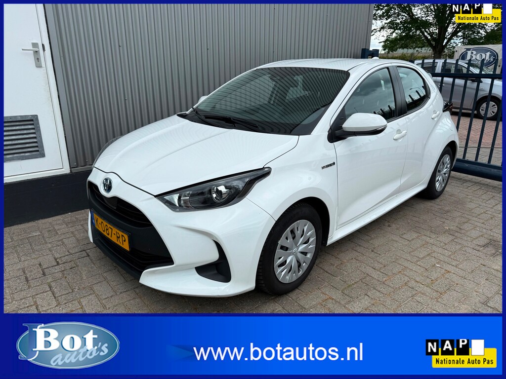 Toyota Yaris 1.5 Hybrid Active / 6X TOYOTA YARIS OP VOORRAAD / 1E EIG / NAVIGATIE / NW MODEL / CLIMATE / CAMERA / CRUISE