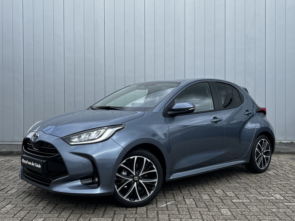 Toyota Yaris 1.5 Hybrid 115 Dynamic Comfort Pack Limited Nieuw Model Parkeer dodehoek Sensoren Stoel Stuur Verwarmd