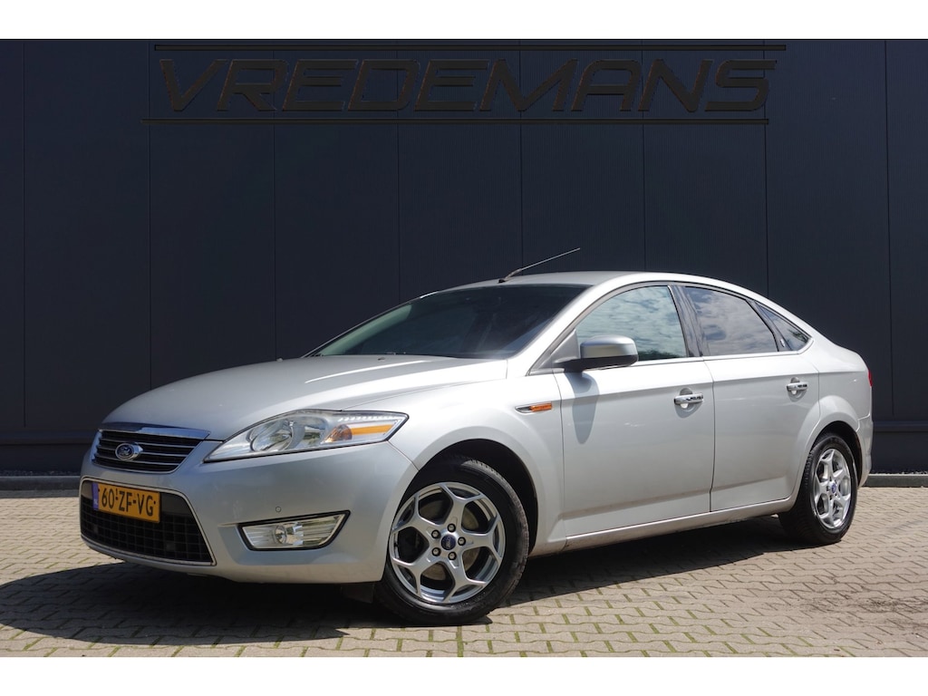Ford Mondeo 2.3-16V Ghia Automaat