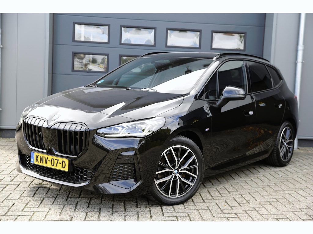 BMW 2-Serie Active Tourer 223i M Sport - Trekhaak - Massage 360 graden camera