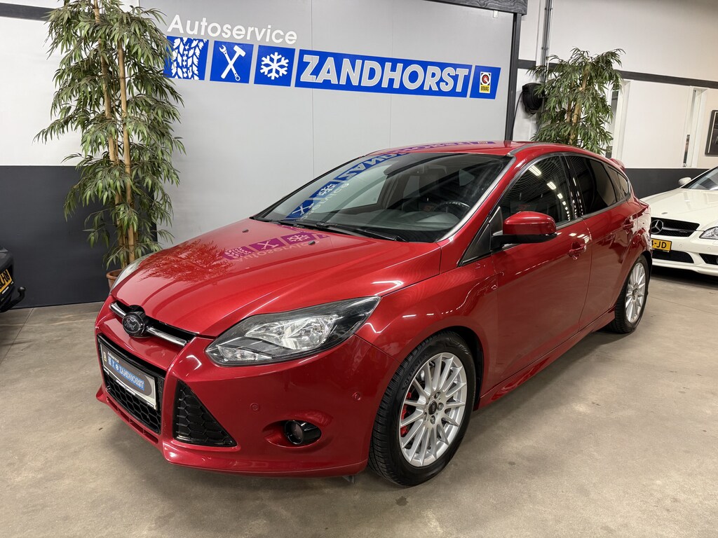 Ford Focus 1.6 EcoBoost First Edition // Leer // Camera