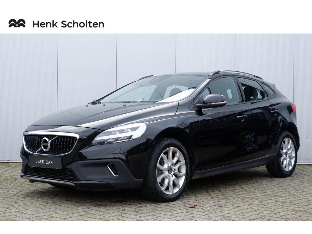 Volvo V40 Cross Country D3 Automaat Nordic+ |Verwarmbare stoelen voor & achter | 17” Lichtmetalen velgen | Park Assist  camera | Cruise Control | Sensus Full Map navigatie | Adaptieve Cruise Control| Blind Spot| Interieur Voorverwarming.