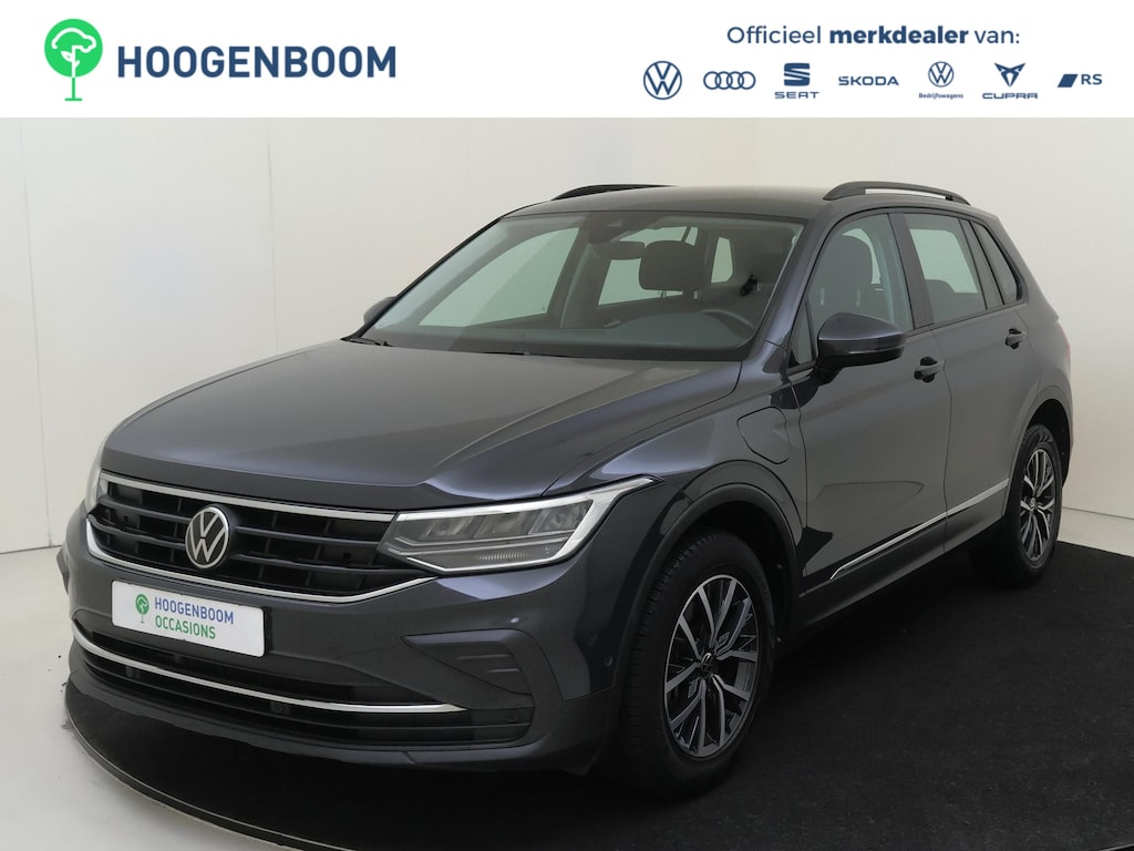 Volkswagen Tiguan 1.4 TSI eHybrid Life | SoH 97% | Achteruitrijcamera | Adaptieve cruise control | Stoelverwarming | Lane assist | Carplay | Parkeerassistent | DAB+ Radio |
