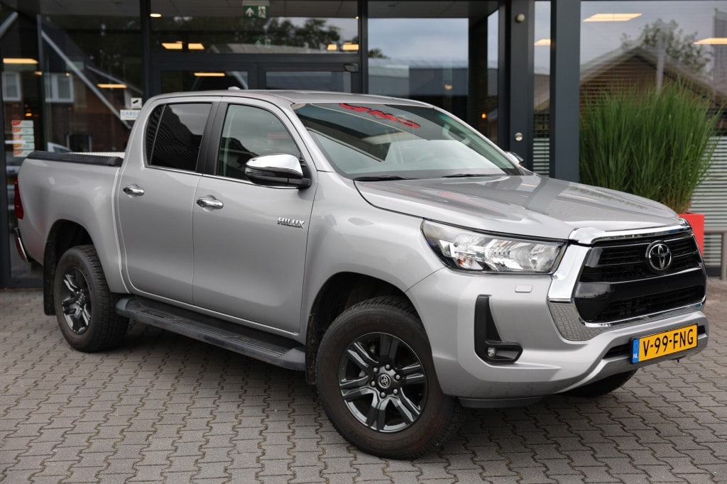 Toyota Hilux 2.4 D-4D DUBBEL CABIN PROFESSIONAL 2 ZITS 4WD VAN