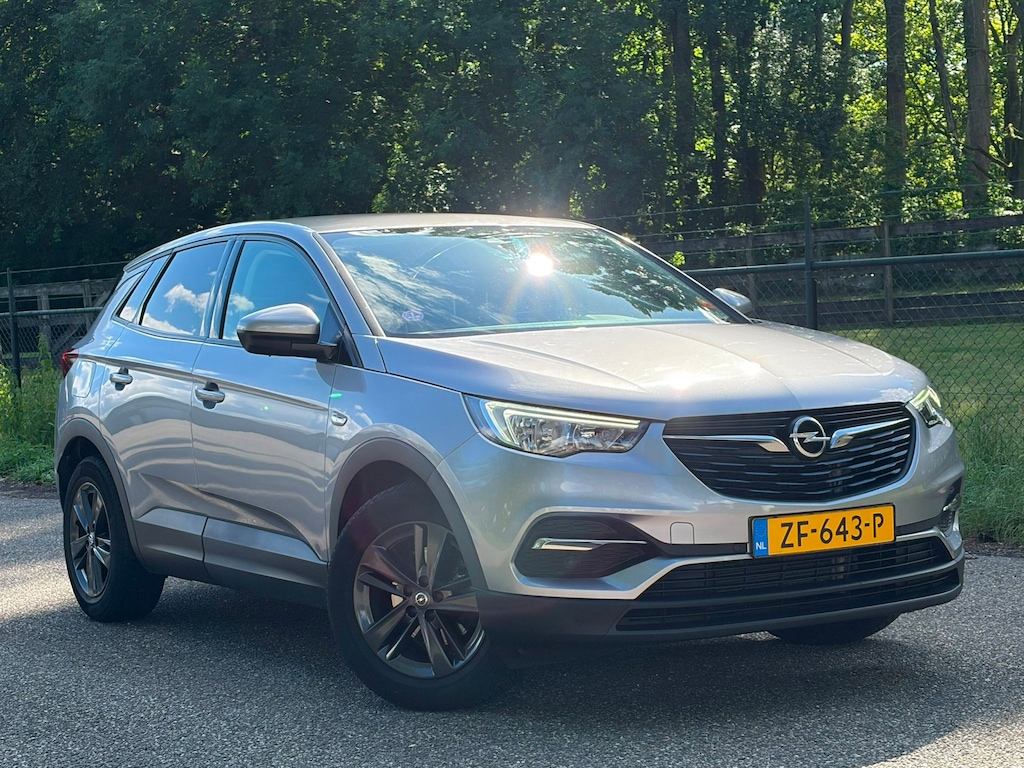Opel Grandland X 1.2 Turbo 120 Jaar Edition /Carplay/Navi/Stoelverwarming/Trekhaak/