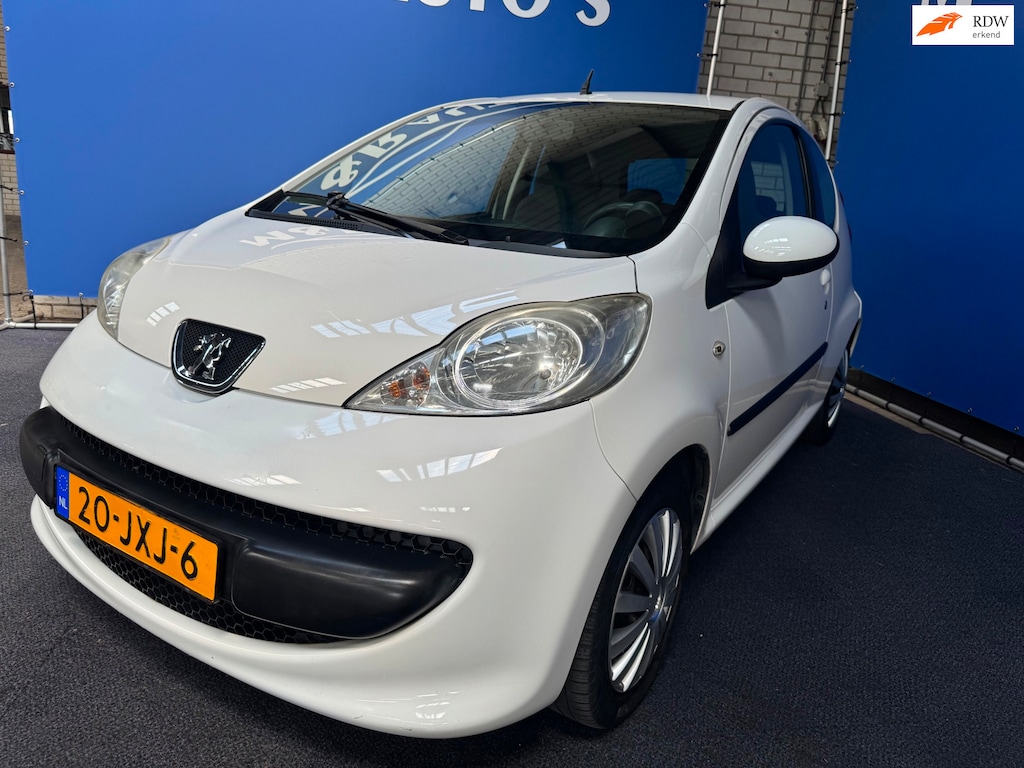 Peugeot 107 1.0-12V XR Nieuwe APK