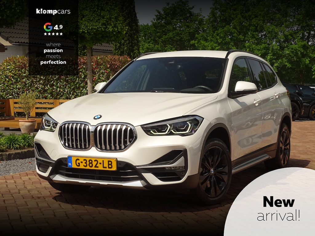 BMW X1 sDrive20i ParelWeiss | Full Options | HUD | NavPro | Stoelverw | All wheater | Uniek