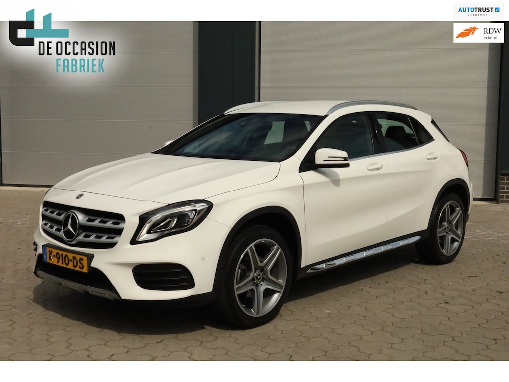 Mercedes-Benz GLA 200 Premium Plus AMG Carplay Stoelverwarming