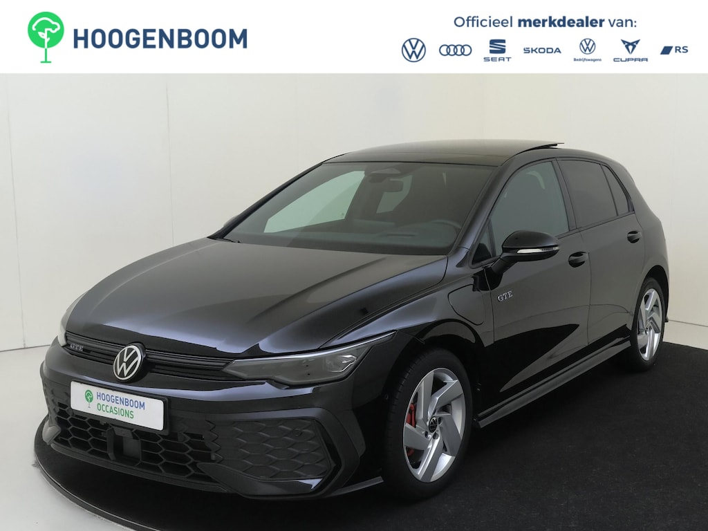 Volkswagen Golf 1.5 eHybrid GTE | SoH 100% | Panoramadak | Trekhaak | 360 camera | Matrix LED verlichting | Head-up display | Keyless | Adaptieve cruise control | Stoel- en Stuurwielverwarming |