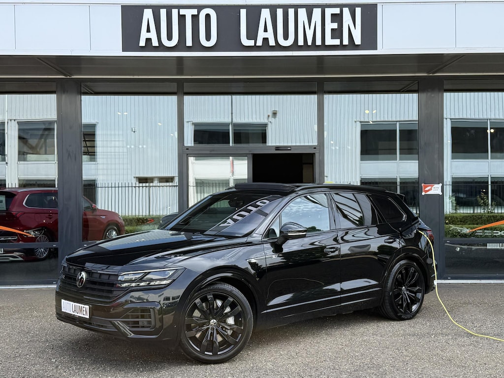 Volkswagen Touareg 3.0 TSi eHybrid 4MOTION R Automaat Plug In Hybrid 21 Inch Panodak Luchtvering Trekhaak