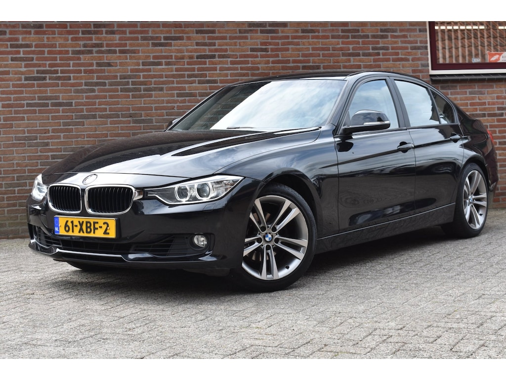 BMW 3-Serie 320i High Executive '12 Navi Clima Cruise Inruil mogelijk