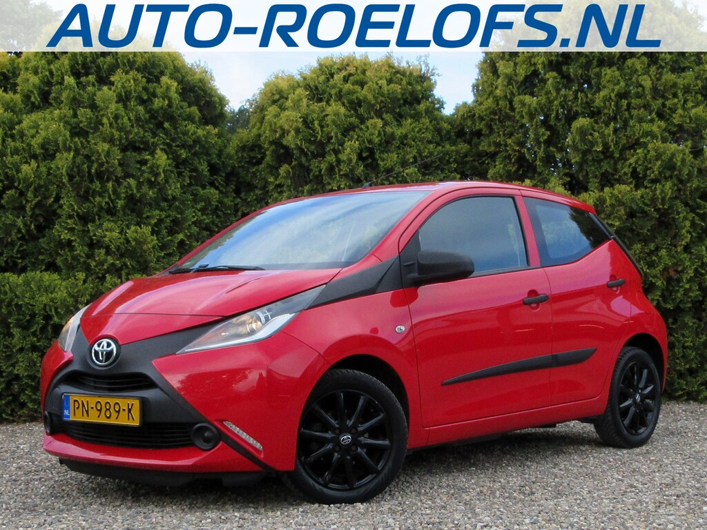 Toyota Aygo 1.0 VVT-i x-now 5-drs * Airco * Lm velgen *