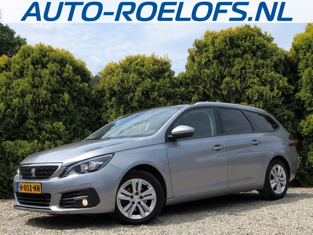 Peugeot 308 SW 1.2 PureTech Executive * Navi * Pano.dak *