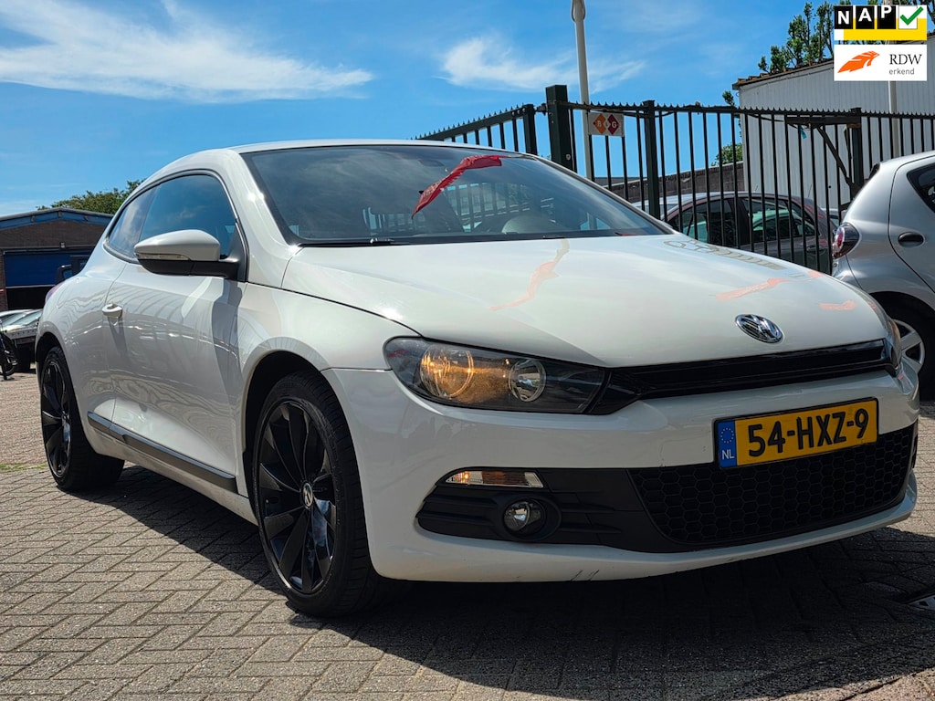 Volkswagen Scirocco 2.0 TSI Zeer netjes 200pk airco cruis control cruis parkeer sensor