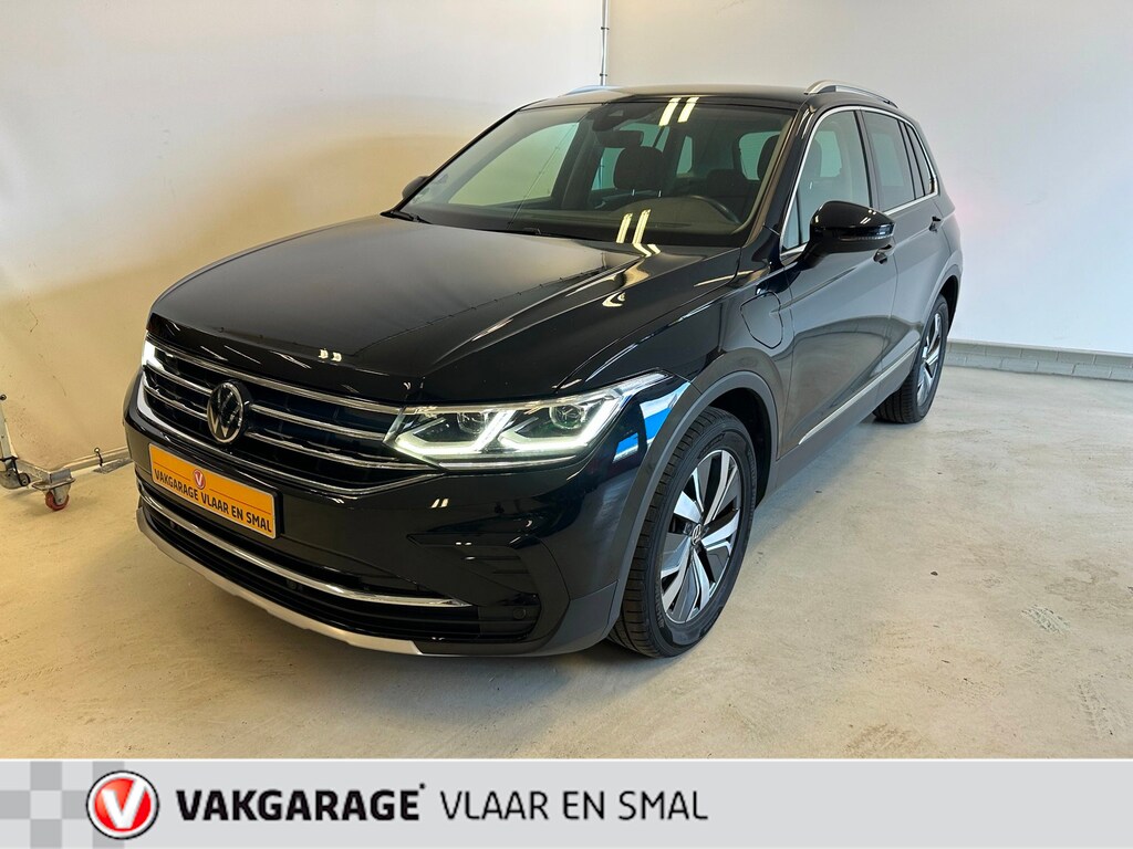 Volkswagen Tiguan VW Tiguan Hybride 1.4 elegance uitvoering-Wegklapbare trekhaak-Carplay-Cruise controle lane assist etc.