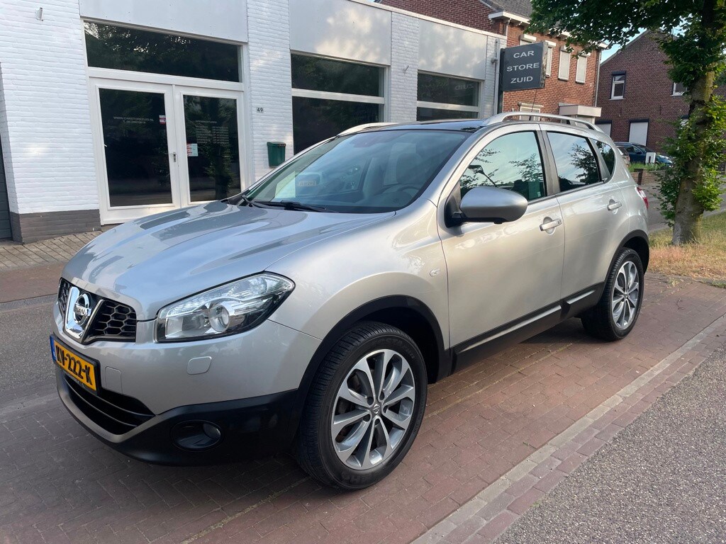 Nissan Qashqai 2.0 Tekna / Automaat / Pano / navi / 360 / trekhaak / zeer mooi