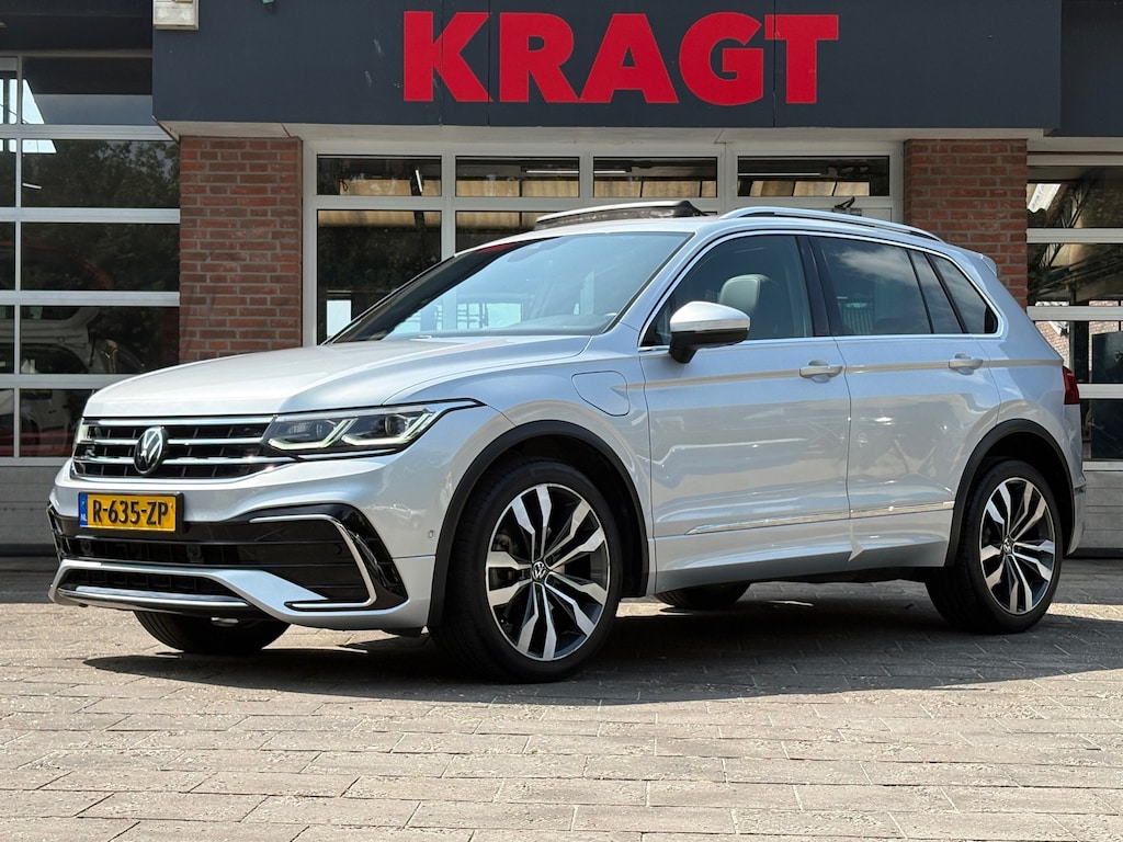 Volkswagen Tiguan 1.4 TSI eHybrid R-Line Business+ - IQ light - panoramadak - Zeer compleet!