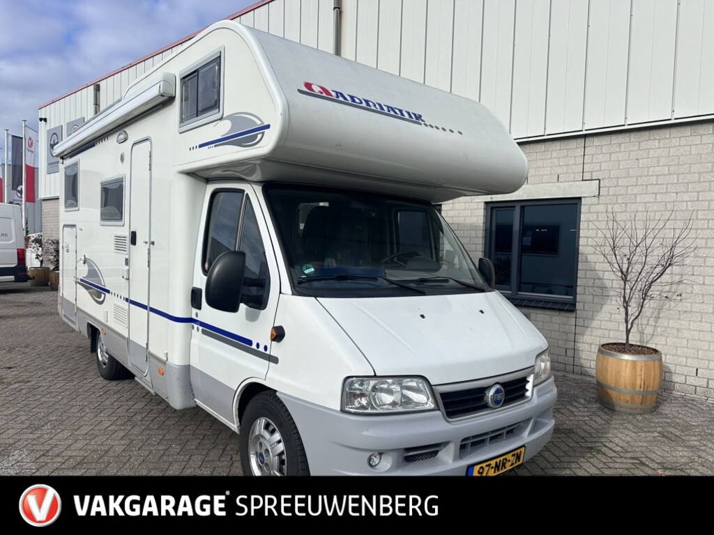Adria Mobil Coral alcoof Coral 660 DP keurig nette Camper 125.500Km.
