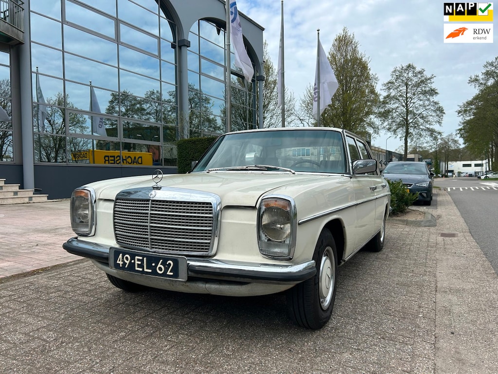 Mercedes-Benz 200-Serie 200-280 (W115) LPG apk en wegenbelasting vrij