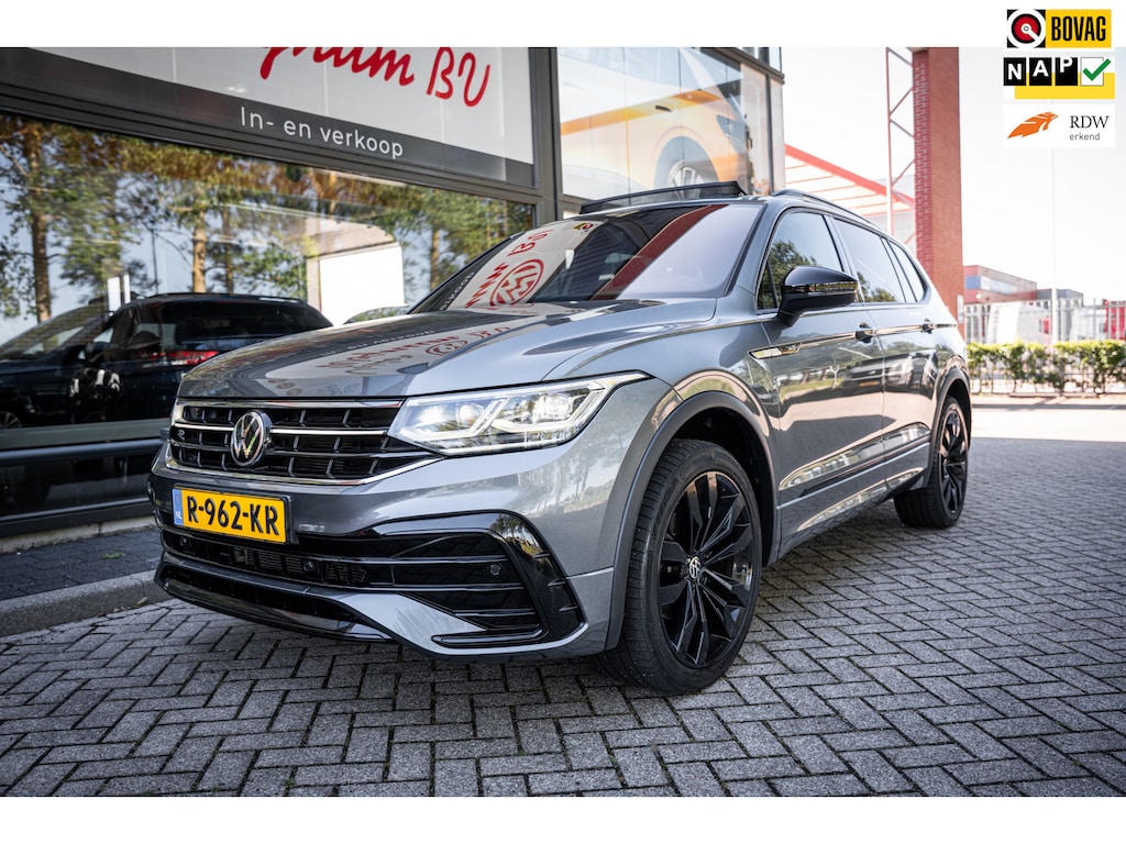 Volkswagen Tiguan Allspace 1.5 TSI R-Line Business+ | 7 persoons | Panoramadak | Leder | Trekhaak | Carplay | Stoel en stuurverw.|