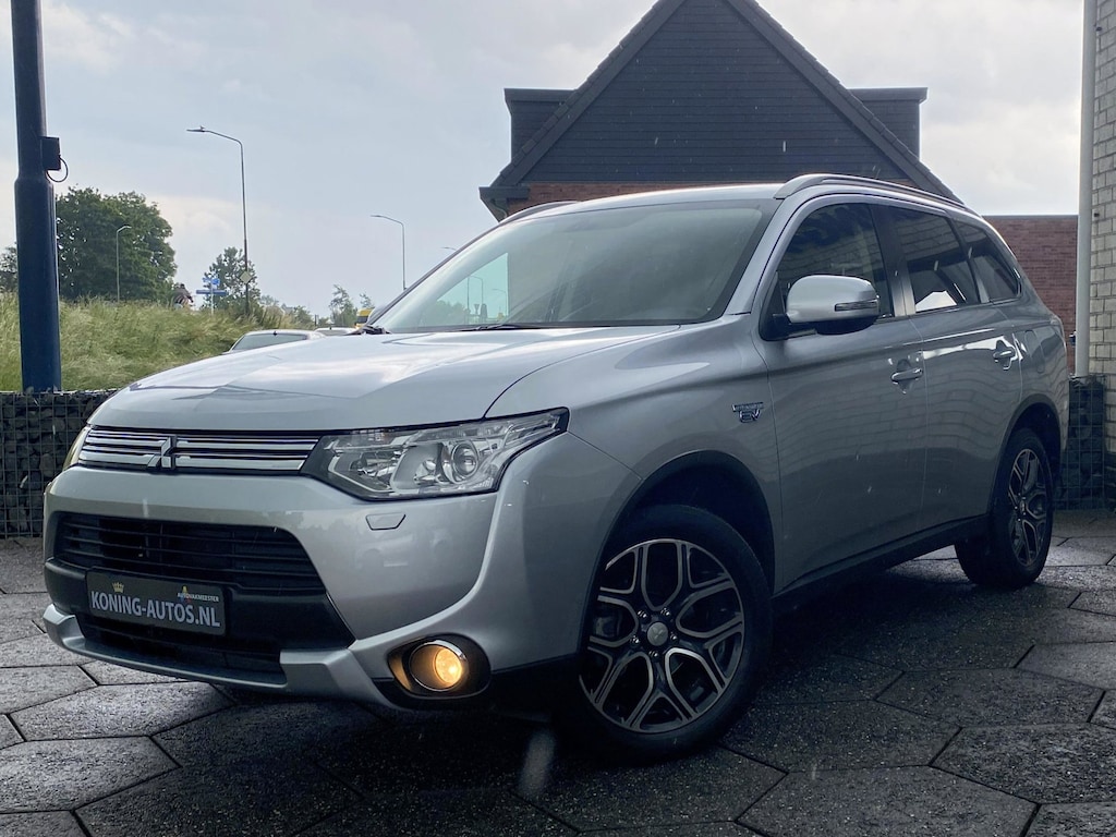 Mitsubishi Outlander 2.0 PHEV Executive Edition X-Line/ 4WD/ NAP/ Cam/ Standkachel/ Premium Audio