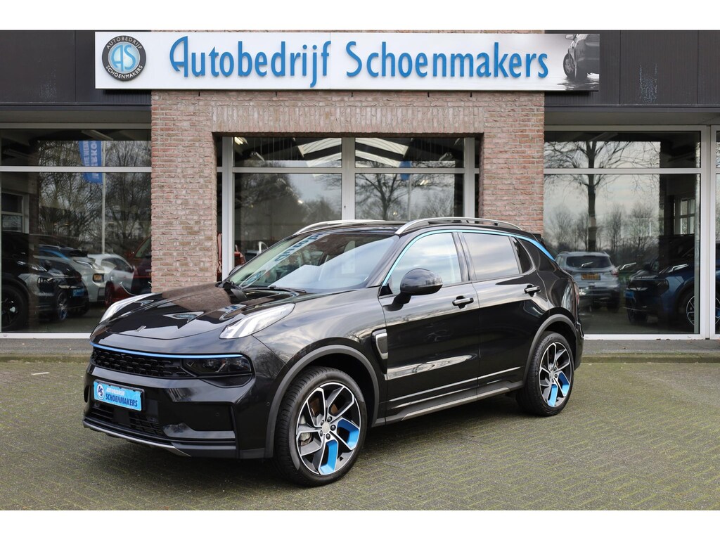 Lynk & Co 01 1.5 261PK! 6.6 KWh 360-CAMERA PANO/SCHUIF INFINITY DAB NAVI CARPLAY STOELVERWARMING ELEK.ACHTERKLEP 20"LMV