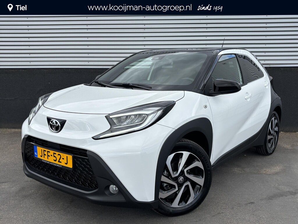 Toyota Aygo X 1.0 VVT-i S-CVT Pulse Automaat, NL-auto, Lichtmetalen velgen, LED, Achteruitrijcamera, Navigatie, Privacy glass