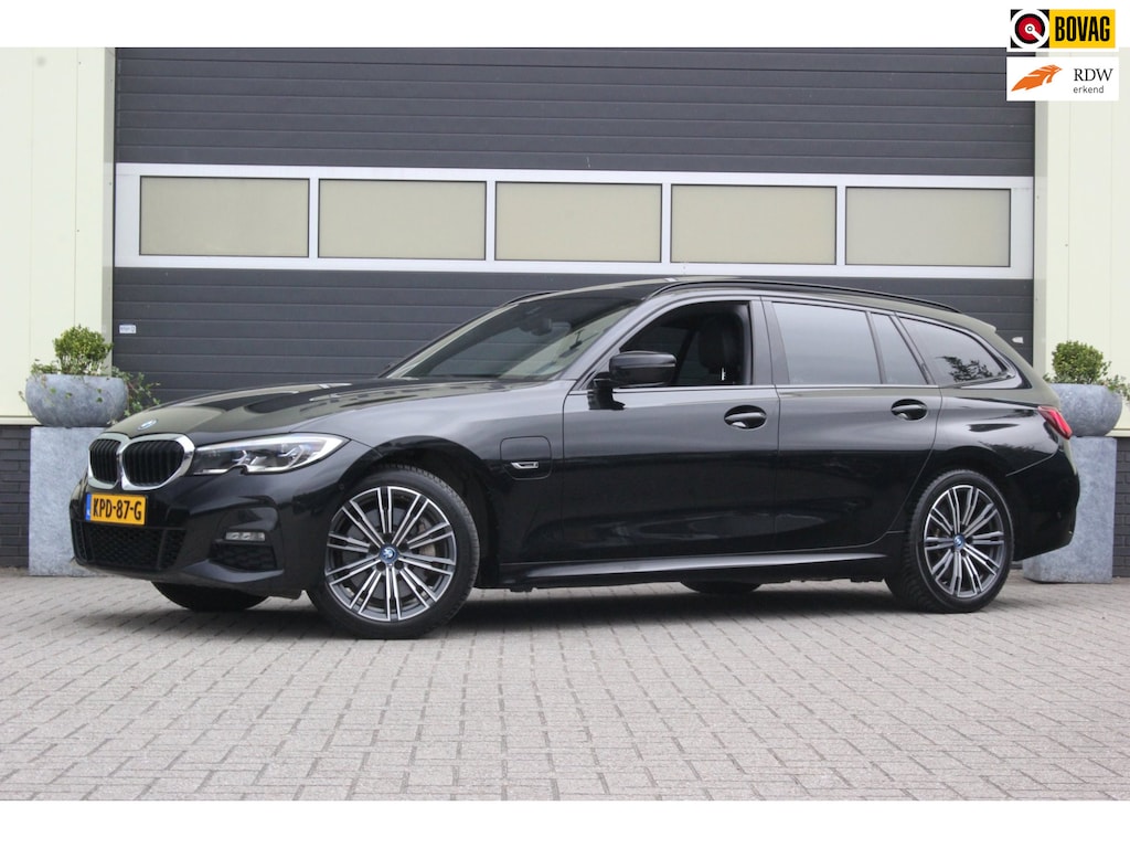 BMW 3-Serie Touring 330e eDrive Edition M Sport | Pano | Laser | HUD