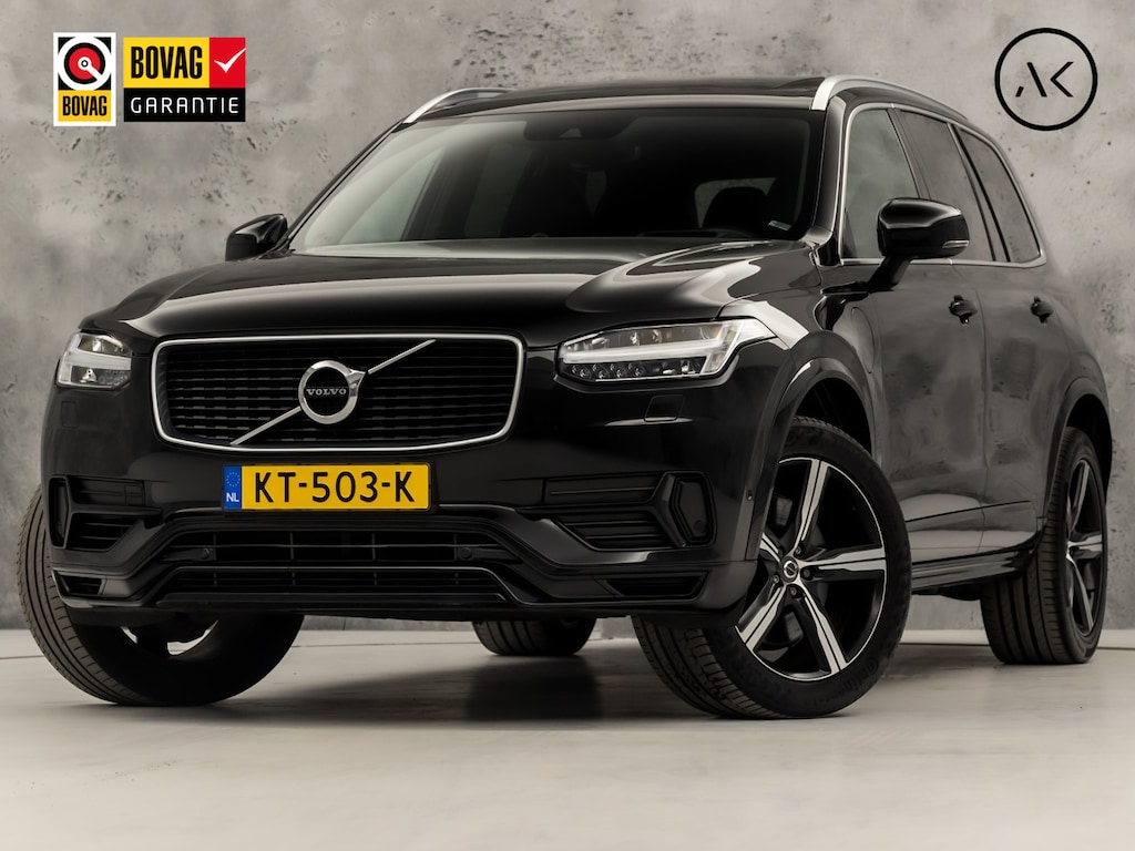 Volvo XC90 2.0 T8 Twin Engine AWD R-Design 7 Persoons 408Pk Automaat (PANORAMADAK, 1e EIGENAAR, LUCHTVERING, APPLE CARPLAY, BOWERS&WILKINS, HEADP-UP DISPLAY, STUUR/STOELVERWARMING, CAMERA, ELEK ACHTERKLEP, NIEUWSTAAT)