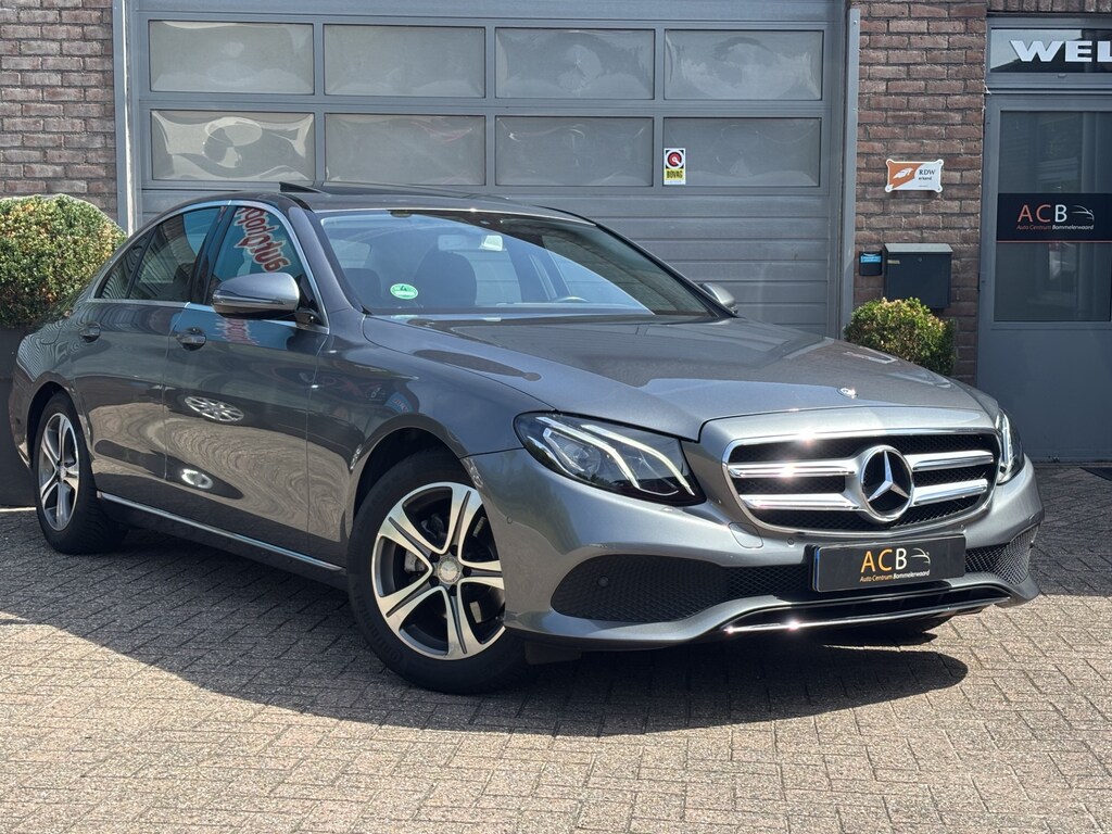 Mercedes-Benz E-klasse 200 Prestige Plus Schuifdak.
