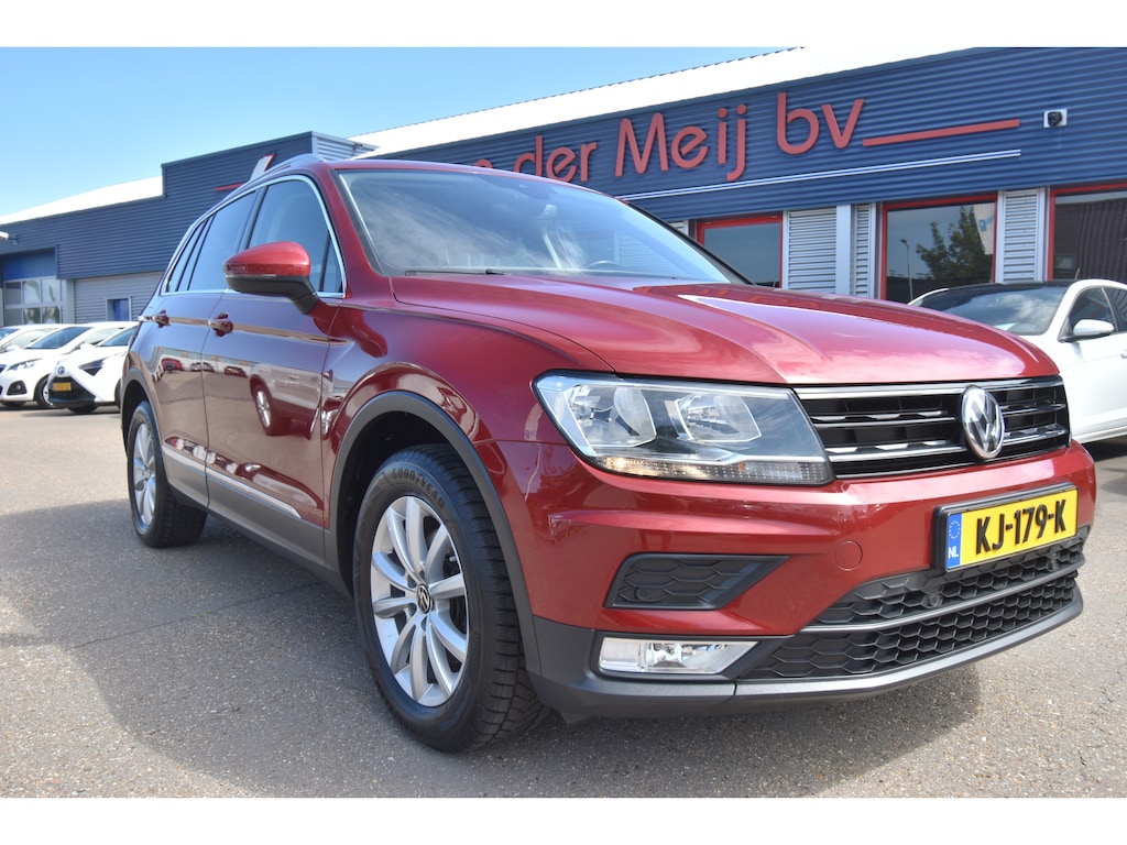 Volkswagen Tiguan 1.4 TSI Connected Series , CLIMATRONIC , V STOEL VERW , PDC V+A , LMV17 , NAVI ,