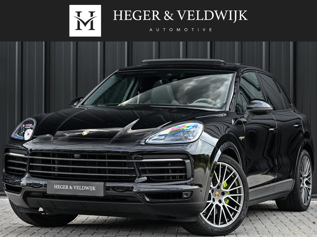 Porsche Cayenne 3.0 E-Hybrid Platinum Edition | Panoramadak | 360 Camera | Bose | Sport Chrono | Ambiance Verlichting | Stoelverwarming V+A | Luchtvering |