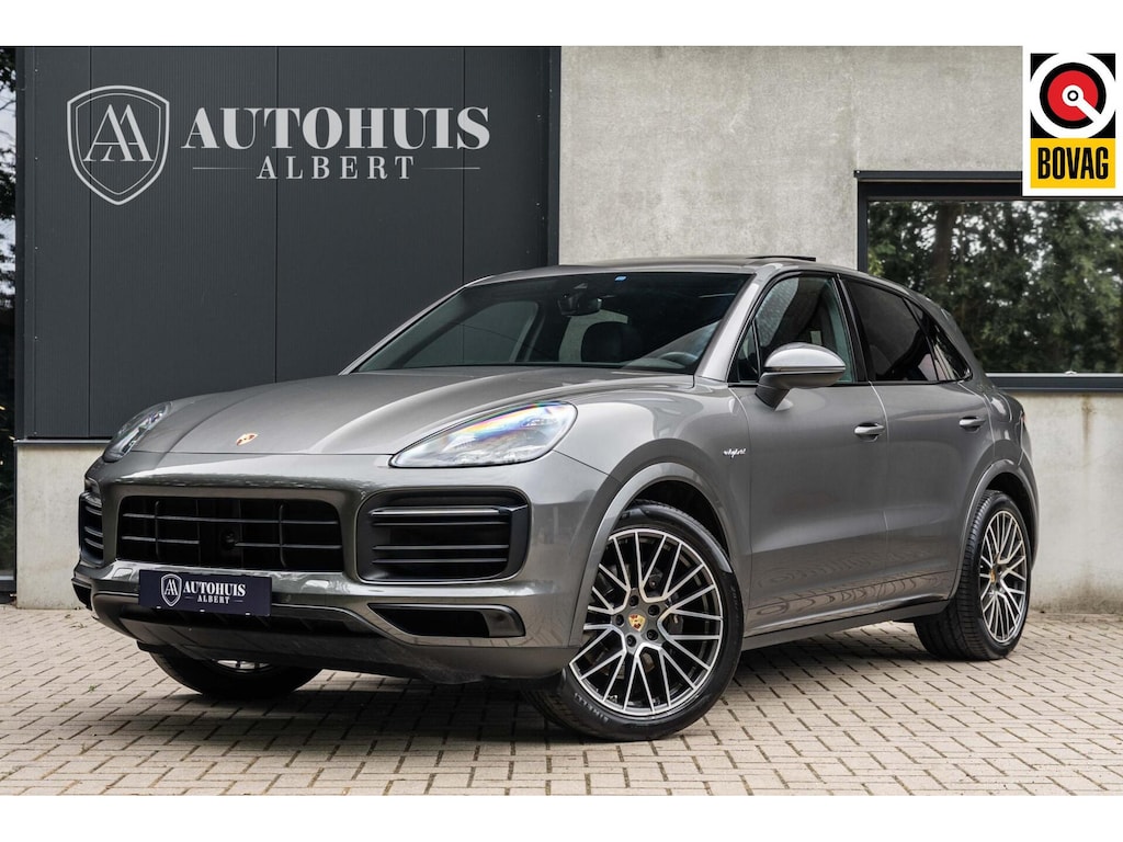 Porsche Cayenne E-Hybrid Lucht Pano Bose Matrix Chrono 21"
