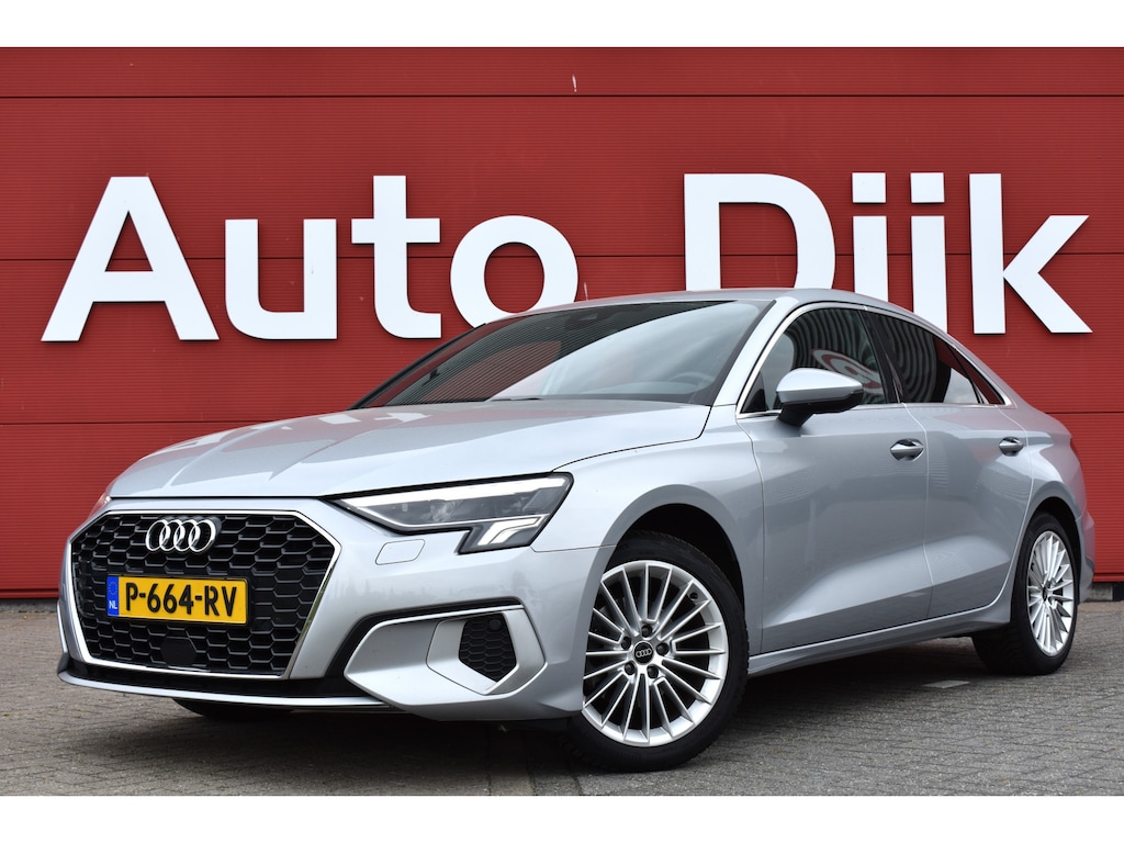 Audi A3 Limousine 30 TFSI Advanced edition Full-LED | Carplay | Sportstoelen | Afn. Trekhaak | Navi | Clima | Cruise | PDC | LMV