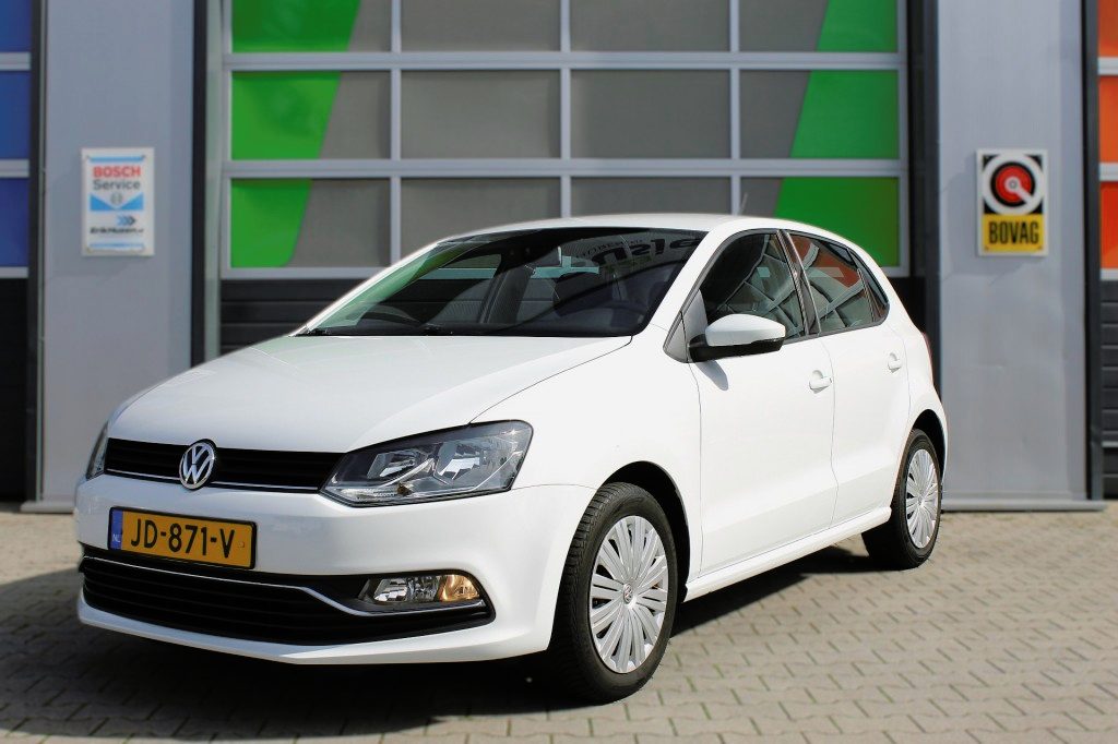 Volkswagen Polo COMF. LINE / Cruise control / Airco / Navi / Bluetooth / All season banden / NW APK